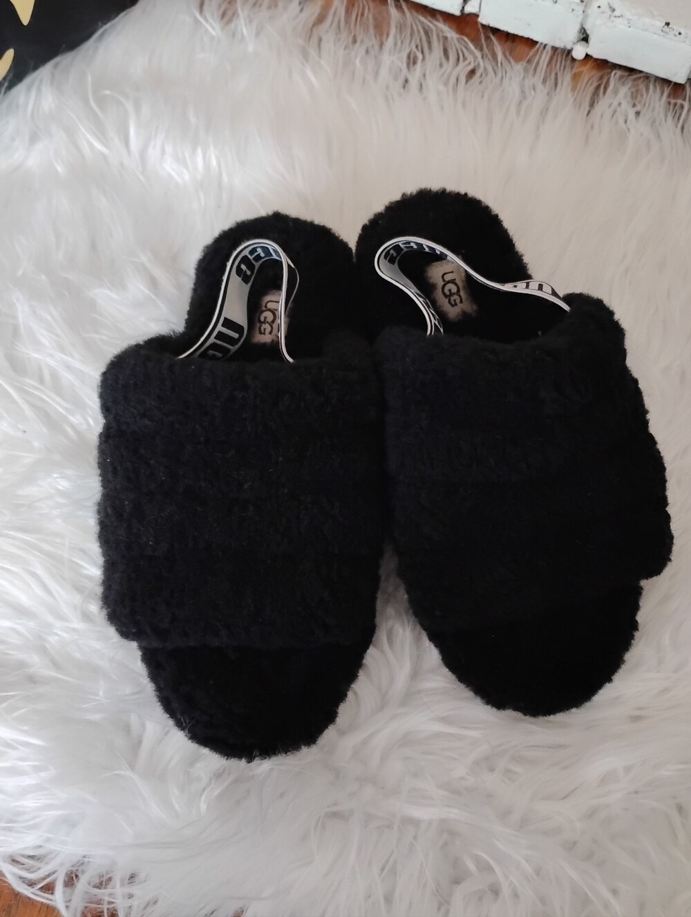 UGG Fluff Yeah Slides. Size 7